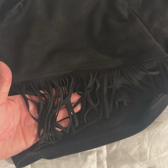 Black Fringe Shorts Sterling Kreek size large - Picture 8 of 11